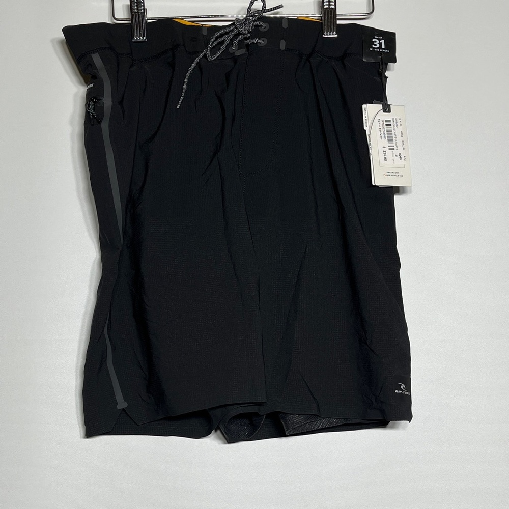 NWT  Men's Black Athletic Shorts by